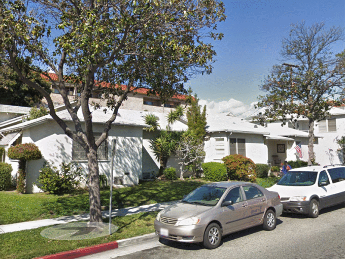 Beautiful Triplex Near Downtown Glendale